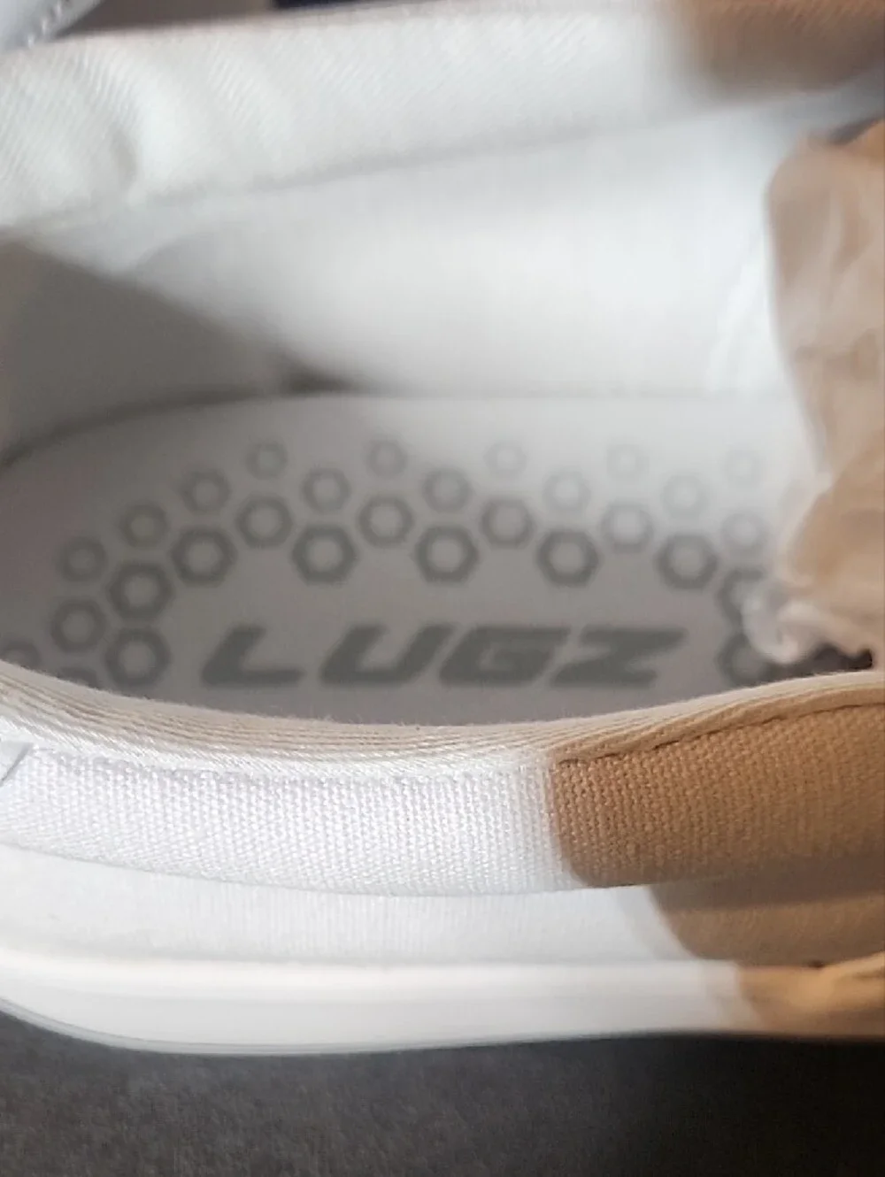 Lugz clean white